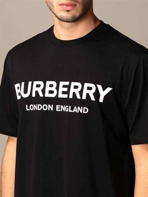 Burberry tee shirt